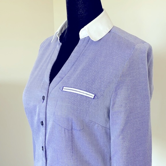 Express Essential Blouse - Picture 2 of 10